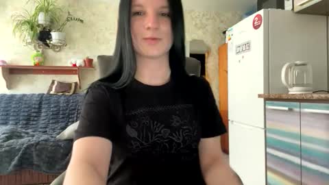 Snapshot of sweetshy99 chatting on April 2026 01:07:01 PM Sweet Shy online show from April 2026 01:07:01 PM