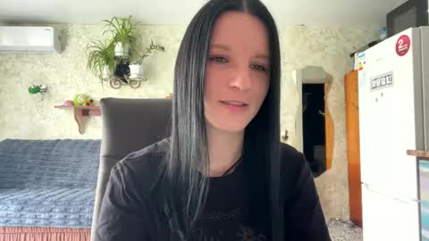 Snapshot of sweetshy99 chatting on April 2026 08:06:01 AM Sweet Shy online show from April 2026 08:06:01 AM