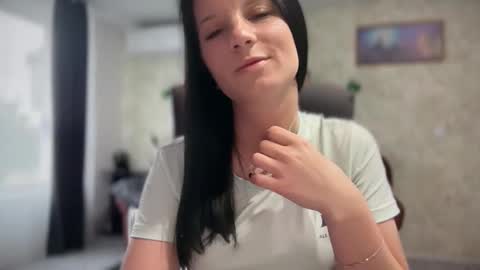 Snapshot of sweetshy99 chatting on June 2026 02:33:01 PM Sweet Shy online show from June 2026 02:33:01 PM