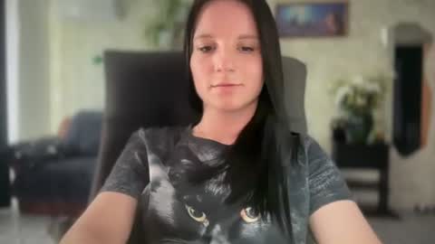 Snapshot of sweetshy99 chatting on June 2026 01:57:02 PM Sweet Shy online show from June 2026 01:57:02 PM