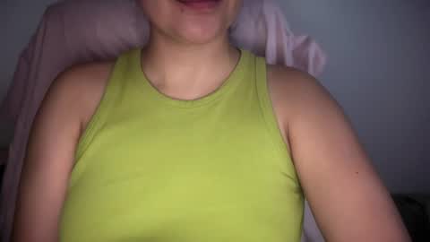 Snapshot of sweetssmashed chatting on July 2026 05:19:02 PM sweetssmashed online show from July 2026 05:19:02 PM
