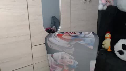 Snapshot of sweett_candy1 chatting on January 2026 02:04:01 AM sweett_candy1 online show from January 2026 02:04:01 AM