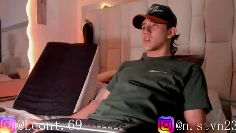 sweett_candy2 online show from April 2026 01:33:01 AM