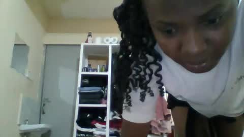 sweett_kimmie online show from May 2026 08:14:01 PM