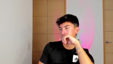 Andy  online show from September 2025 06:31:01 PM