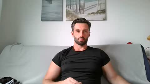 Tom online show from July 2026 12:42:02 PM