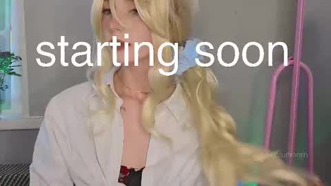 Snapshot of sweetuniporn chatting on September 2025 09:14:02 AM Elis a little vacation Ill be here Saturday my schedules in bio online show from September 2025 09:14:02 AM
