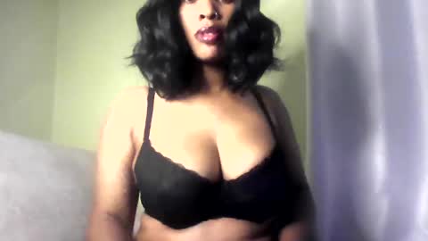 Vee online show from July 2026 09:33:02 PM