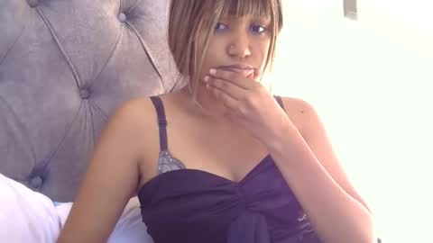 Snapshot of sweetwhisper4u chatting on May 2026 05:47:01 AM katie online show from May 2026 05:47:01 AM