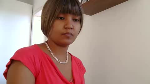 Snapshot of sweetwhisper4u chatting on May 2026 05:26:01 AM katie online show from May 2026 05:26:01 AM
