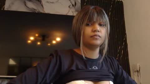 Snapshot of sweetwhisper4u chatting on May 2026 05:37:01 AM katie online show from May 2026 05:37:01 AM