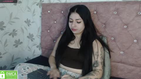 Ashley 3 online show from February 2025 12:13:01 PM