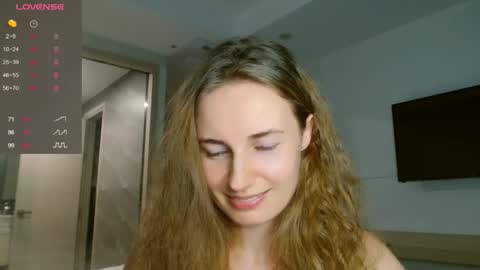 sweety_fruits online show from November 2025 04:51:01 PM