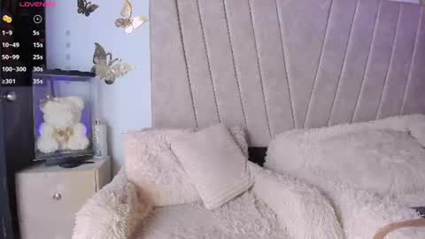  independent model  online show from July 2026 02:31:01 PM