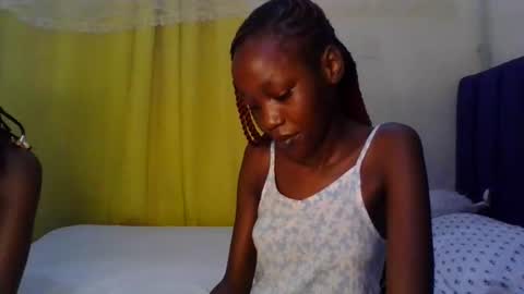 Snapshot of sweety_melanin chatting on April 2026 07:58:01 PM Vickky online show from April 2026 07:58:01 PM