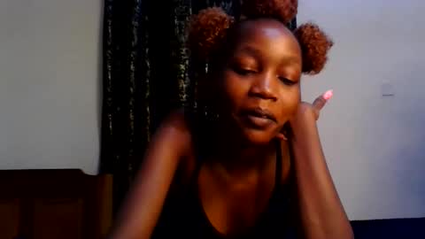 Snapshot of sweety_melanin chatting on May 2026 01:46:02 AM Vickky online show from May 2026 01:46:02 AM
