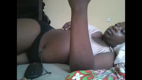 sweetyass25 online show from November 2025 06:29:02 AM