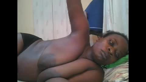 sweetyass25 online show from February 2026 08:01:01 PM