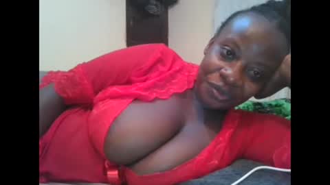 Snapshot of sweetyass25 chatting on May 2026 06:02:02 PM sweetyass25 online show from May 2026 06:02:02 PM