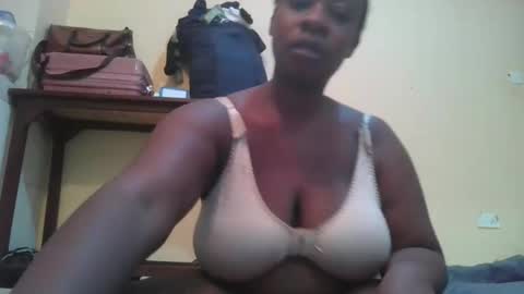 Snapshot of sweetyass25 chatting on May 2026 04:30:02 AM sweetyass25 online show from May 2026 04:30:02 AM