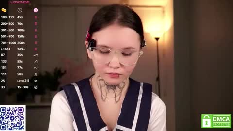 Astrid online show from November 2025 06:30:02 PM