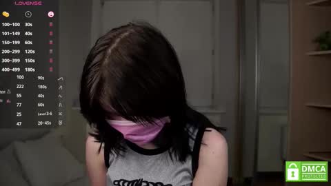 Astrid online show from December 2025 08:18:02 PM