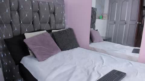 Snapshot of swet_lovee_ chatting on June 2026 02:23:01 PM Your dream online show from June 2026 02:23:01 PM