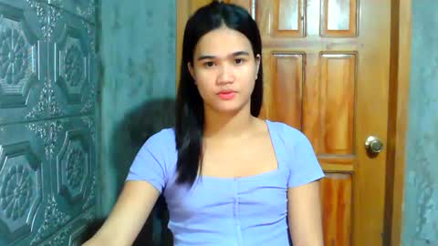 Snapshot of swettie_rhea chatting on June 2026 06:27:01 AM Rhea online show from June 2026 06:27:01 AM
