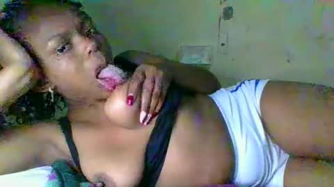 Snapshot of swit_seduction chatting on May 2026 04:37:01 PM swit_seduction online show from May 2026 04:37:01 PM