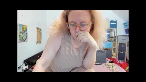 switchlorenx online show from December 2024 11:51:01 PM