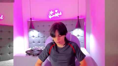 Snapshot of sylasfrost chatting on November 2025 10:27:01 AM sylasfrost online show from November 2025 10:27:01 AM