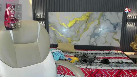 sylasfrost online show from December 2025 07:53:01 PM