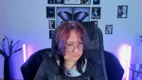 syllviareed online show from January 2026 10:09:02 AM