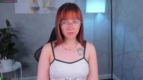 Snapshot of sylvia_ruiz chatting on May 2026 09:17:01 AM Sylvia online show from May 2026 09:17:01 AM