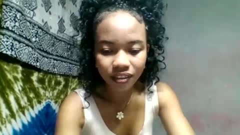 Snapshot of sylviette chatting on May 2026 11:51:02 AM Sylviette online show from May 2026 11:51:02 AM