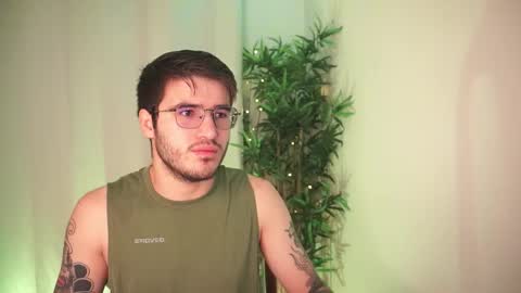 t0ny_wylie online show from March 2026 07:00:02 AM