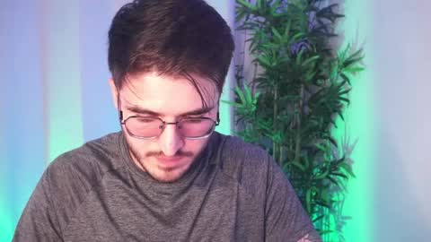 t0ny_wylie online show from April 2026 02:22:01 PM