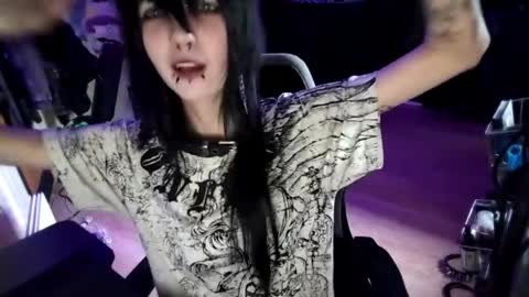 Lina online show from April 2026 03:08:01 PM