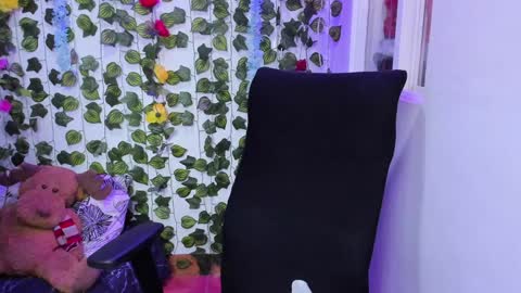 Snapshot of tabitapurple chatting on December 2024 11:33:01 AM TABITA online show from December 2024 11:33:01 AM