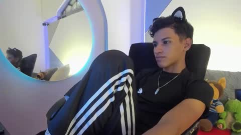 Snapshot of tachi00 chatting on February 2026 09:34:01 PM Tashi00 online show from February 2026 09:34:01 PM