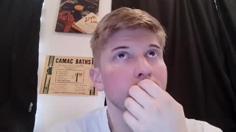 Snapshot of tacony123456 chatting on January 2026 02:44:01 PM collegetwinkboi online show from January 2026 02:44:01 PM