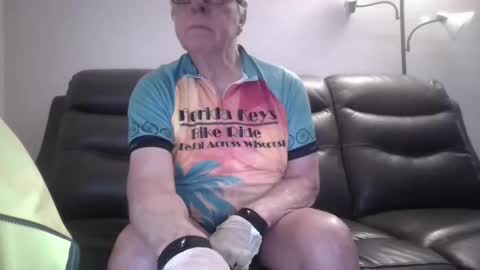 tacrunner66_ online show from April 2026 02:12:01 PM