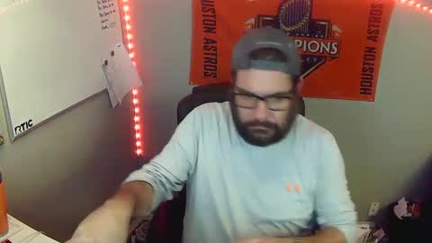 TaintNuzzler online show from February 2025 06:40:02 AM