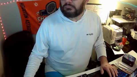 TaintNuzzler online show from October 2025 09:32:01 AM