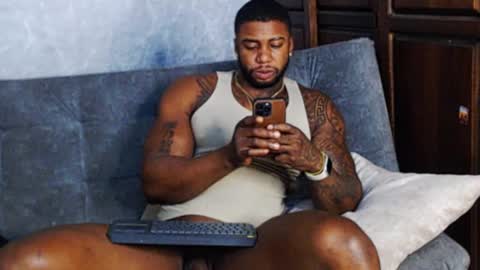 Tairon Tucke online show from January 2025 08:52:01 AM