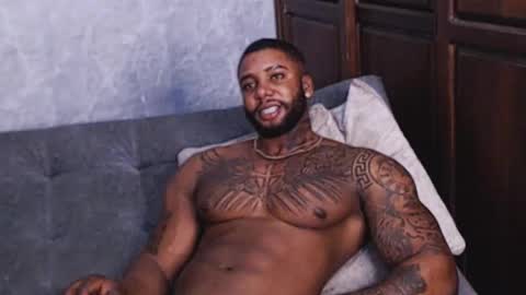 Tairon Tucke online show from February 2025 01:02:02 AM