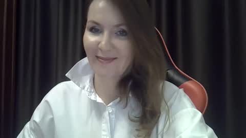 taisialucky77 online show from December 2025 06:36:01 PM