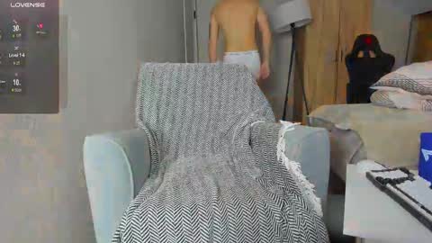 Taison online show from February 2025 07:16:01 PM