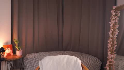 im Lally online show from November 2025 03:05:01 AM