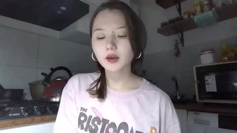 Lily online show from November 2025 02:50:02 PM